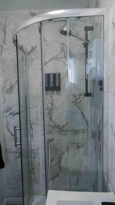 Stunning Two Bed City Centre Apartment Leeds  Exterior foto