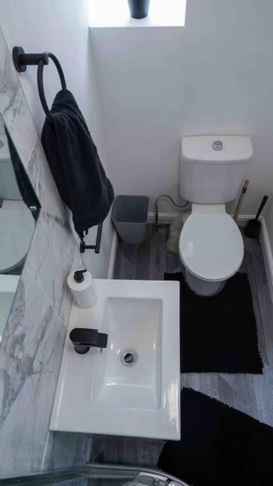 Stunning Two Bed City Centre Apartment Leeds  Exterior foto